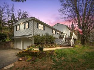 72 Ichabod Rd, Southbury, CT 06488