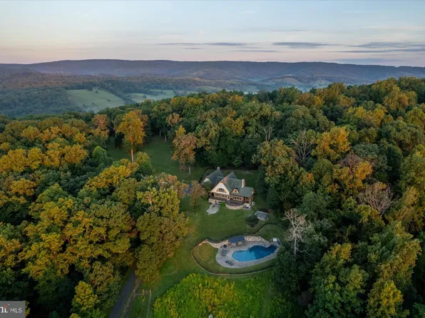 10210 Possum Hollow Dr, Delaplane, VA 20144