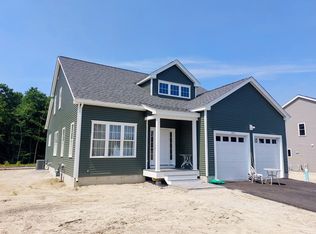 24-24D Crownshield, Uxbridge, MA 01569