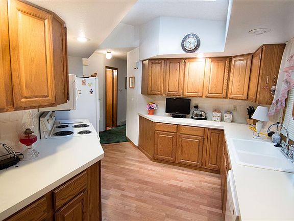 4th image of 271 S 25th Ave