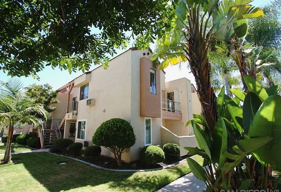 10895 Camino Ruiz #72