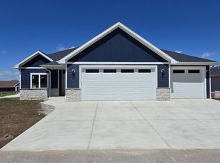1655 Grace Garden Way, De Pere, WI 54115
