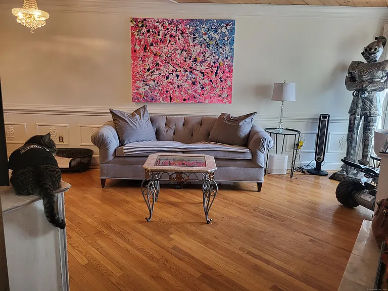 126 Biruta St #B20 — Photo 6