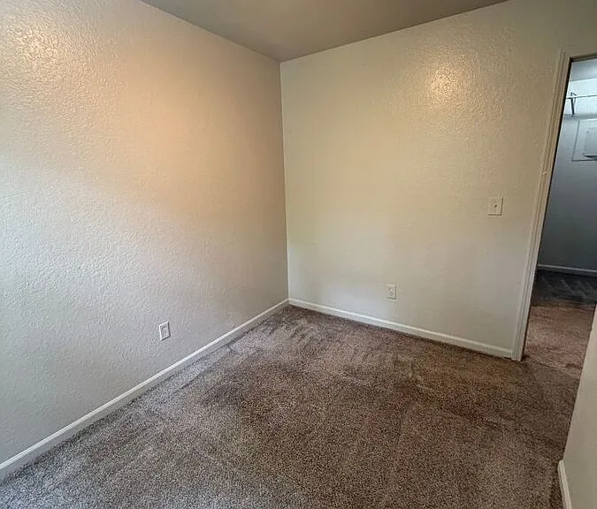 301 E Kansas St — Photo 19