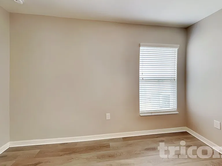 6046 Eagle Pointe Dr — Photo 14