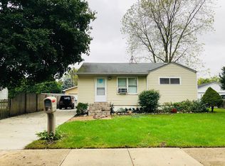 2236 Shawnee Rd, Waukegan, IL 60087