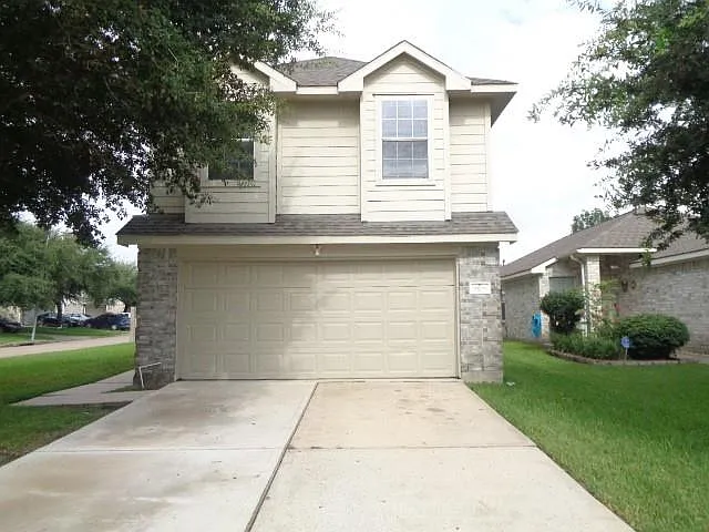 9503 Wyatt Oak Ln