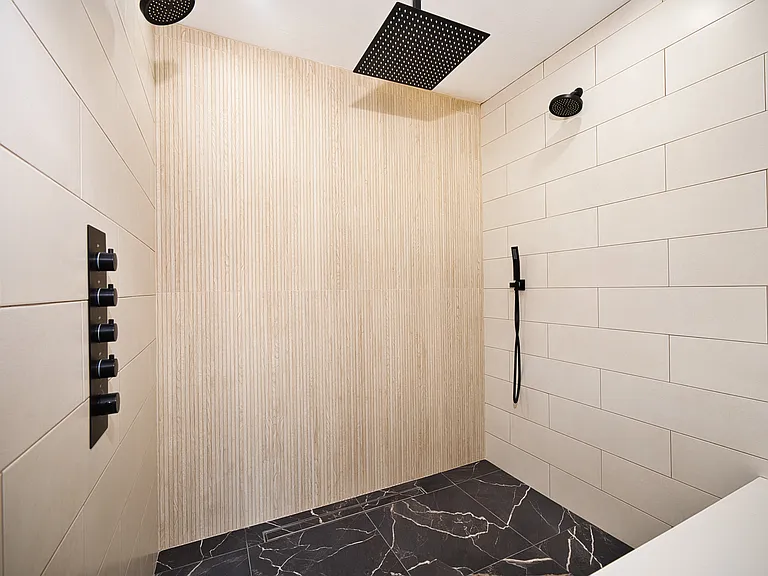 23220 Sylvan St — Photo 26
