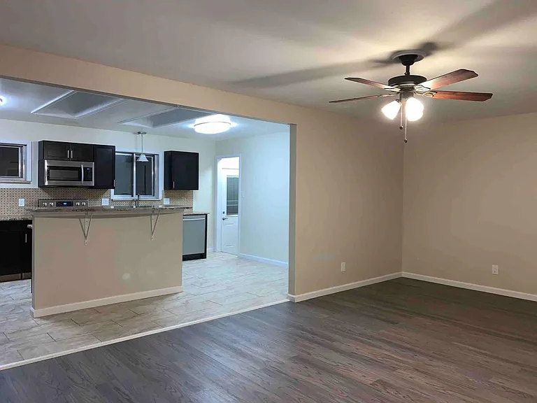 W 13th Pl — Photo 8