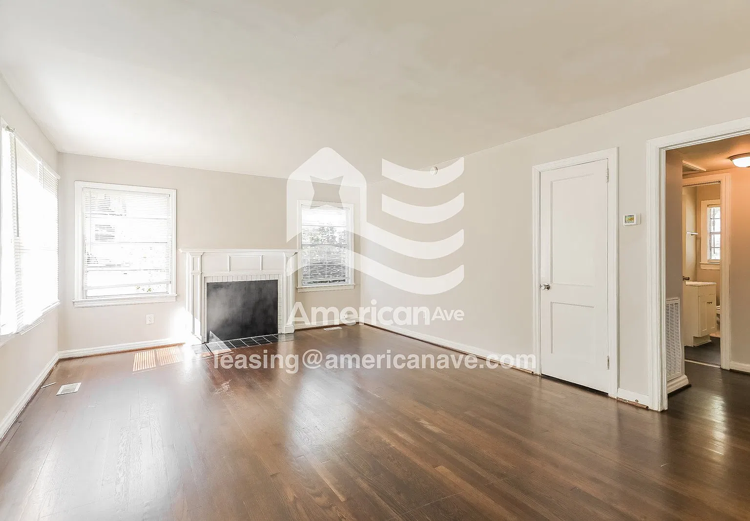 2 bed, 1.0 bath, 969 sqft, $1,050 — Photo 4