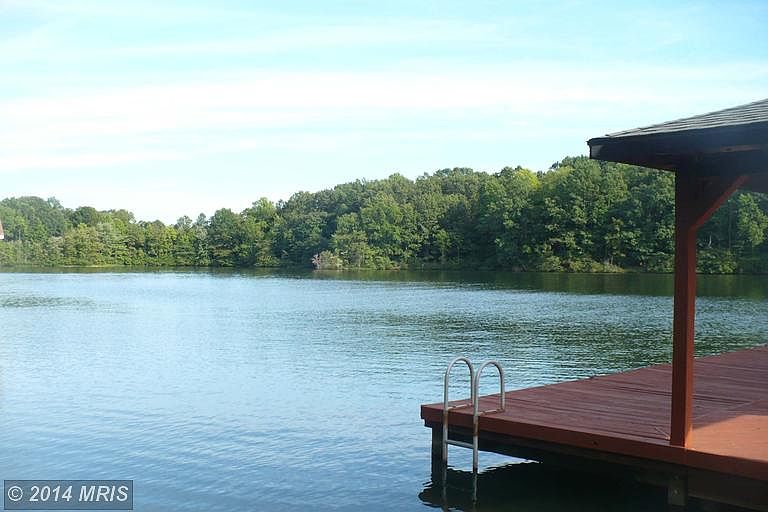 1st image of 878 Tall Pines Dr