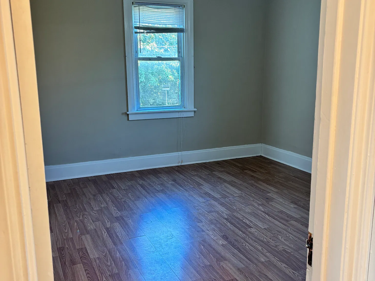 3 bed, 1.5 bath, 1058 sqft, $1,800 — Photo 2