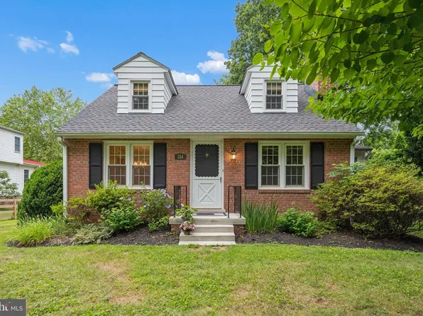 124 Chestnut Ave, Washington Grove, MD 20880