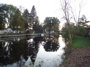 Brad N Cris Dr, Houghton lake, MI 48629