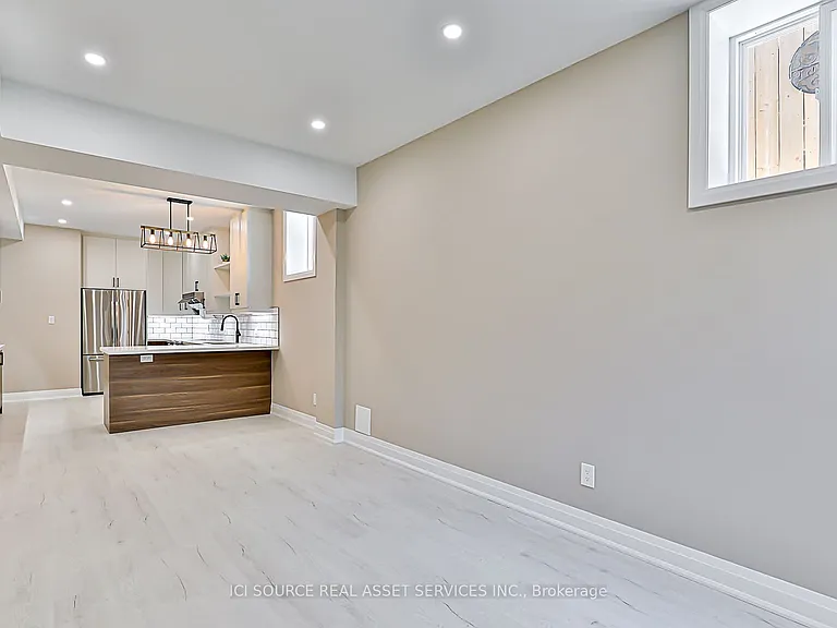 747 Langford Blvd #B — Photo 4
