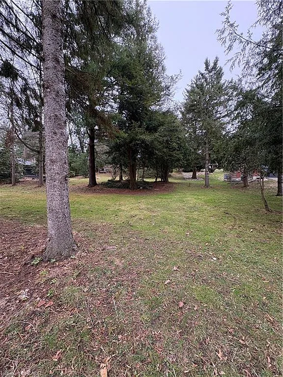 152 McCall Cres photo 1