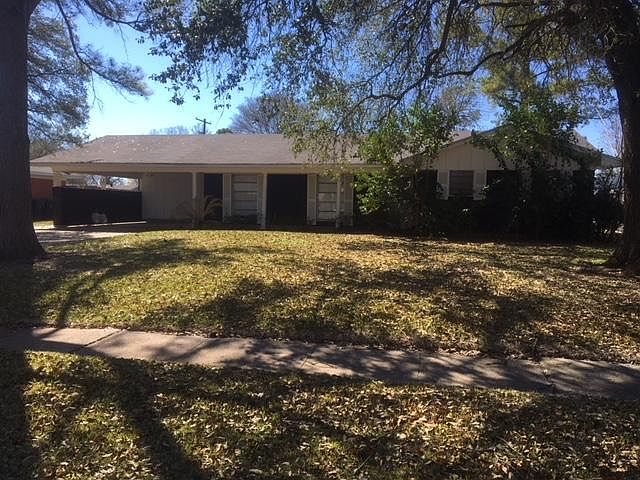1st image of 2402 Arlington Pl