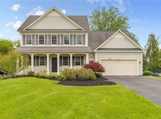 1539 Fieldcrest Dr, Webster, NY 14580