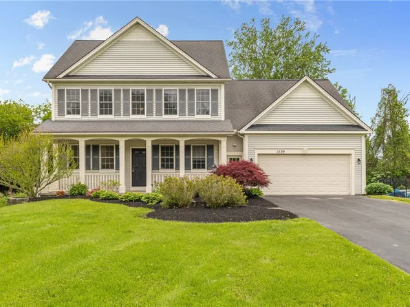 1539 Fieldcrest Dr, Webster, NY 14580