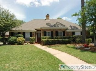 2030 Hillside Oak Ln, Houston, TX 77062