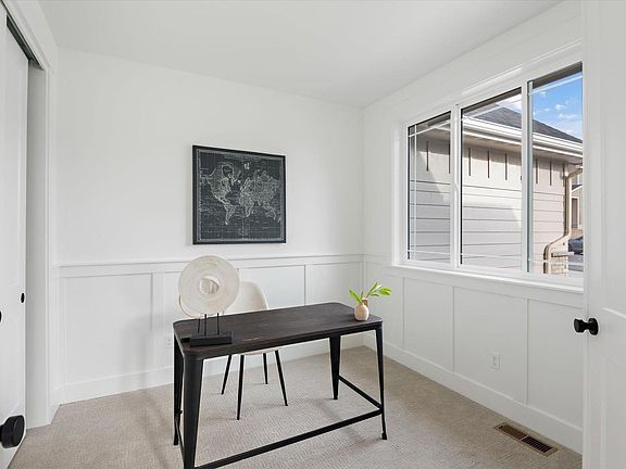 5th image of 567 Lazio Way