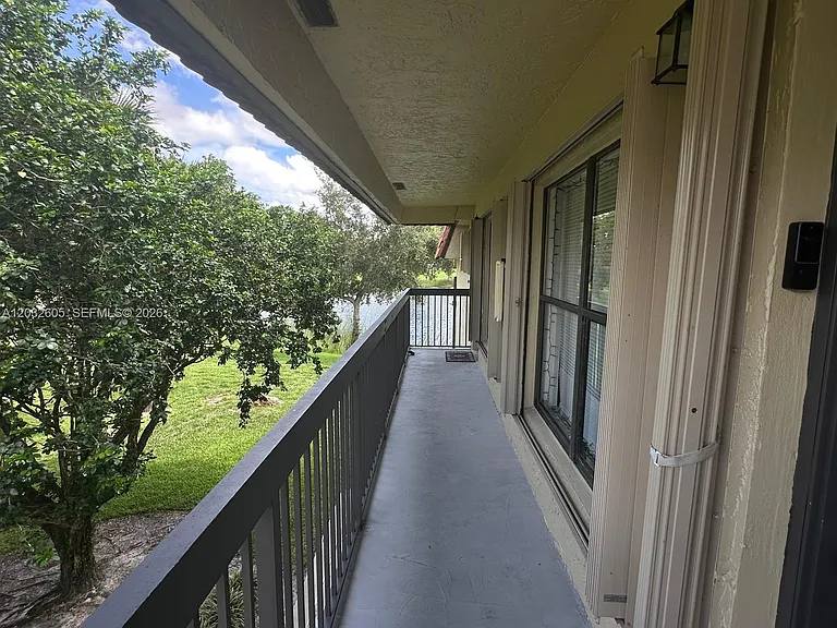 10050 NW 6th St #202 — Photo 2