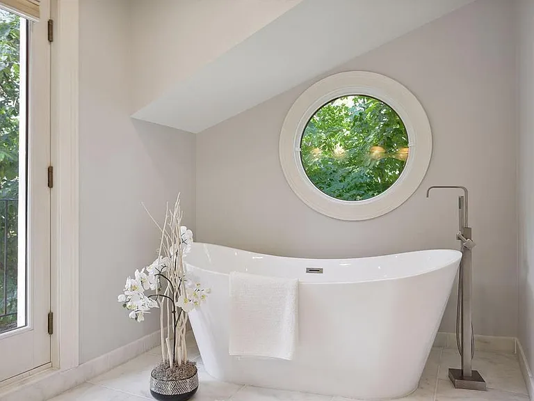 3229 Casco Cir — Photo 18