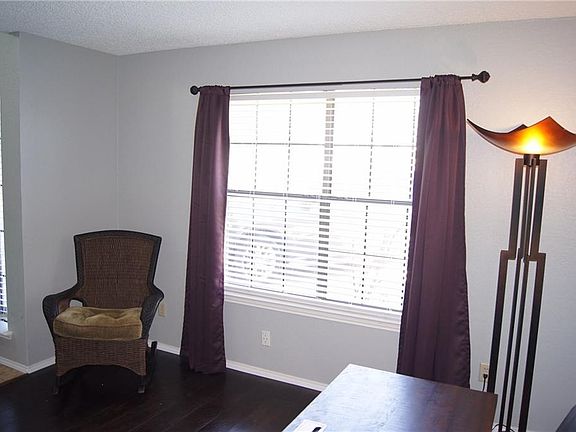 3rd image of 208 Springridge Ln
