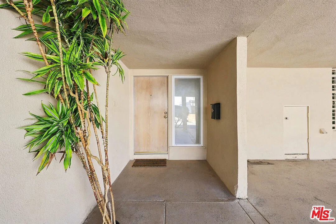 2 bed, 2.0 bath, 1595 sqft, $3,750 — Photo 3