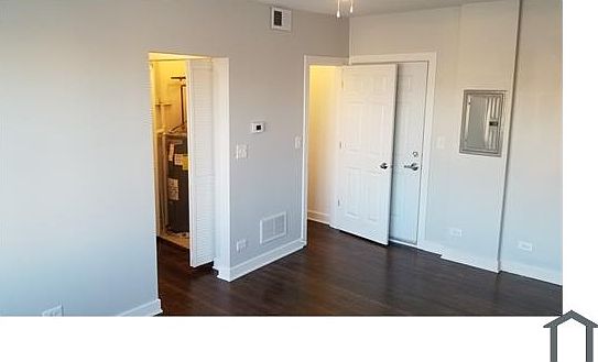 3rd image of 6341 S Western Ave #11