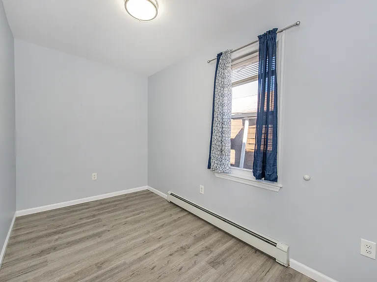 373 N 10th St #2 — Photo 14