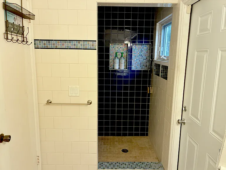 1226 Twin Palm Dr — Photo 17