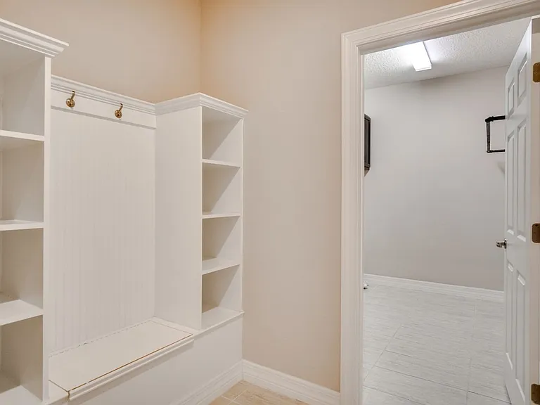 2751 Mead Ave — Photo 26