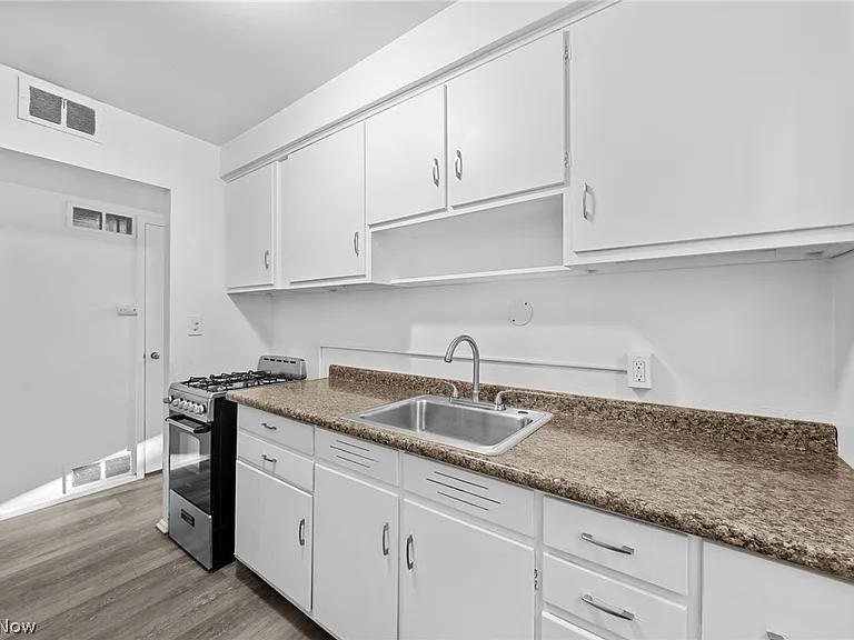 3030 S Moreland Blvd #4 — Photo 15