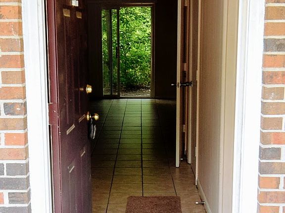 2nd image of 5654B Pope St