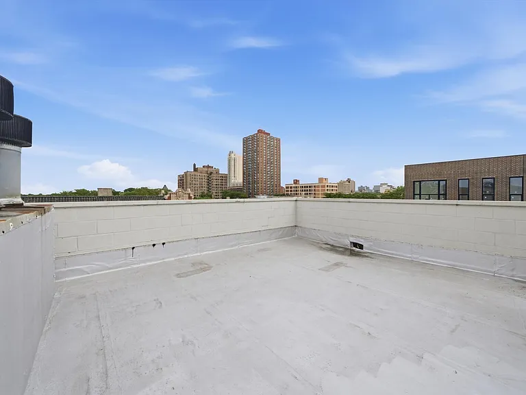 5302 N Winthrop Ave #4 — Photo 24
