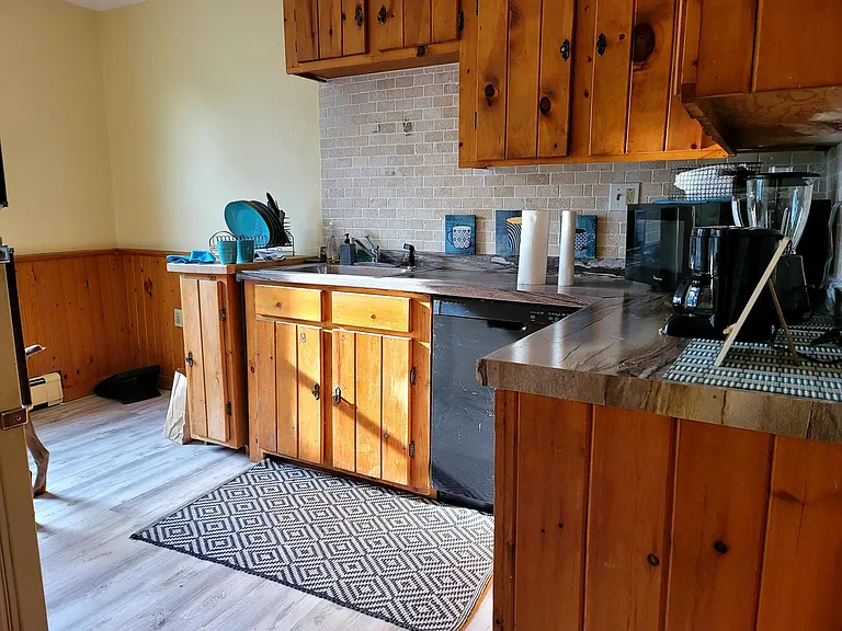 41R Highland Ave — Photo 11