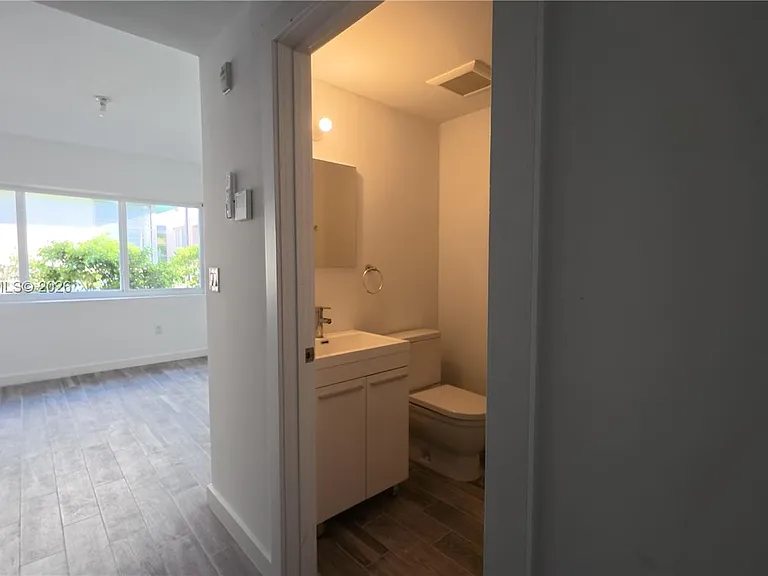 1035 Euclid Ave #25 — Photo 8