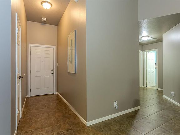 4th image of 10722 Hillside Dr