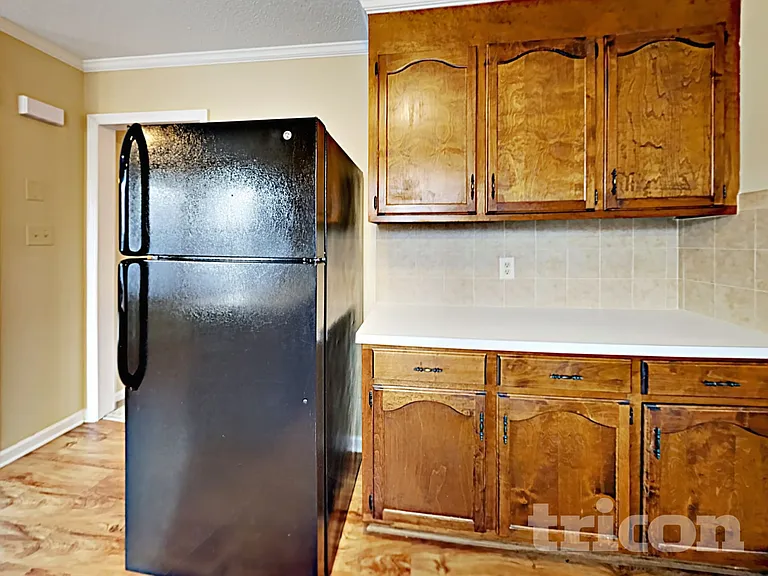 2820 Royal Ridge Ln — Photo 6