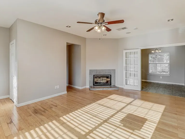 6418 Nicole Way — Photo 5