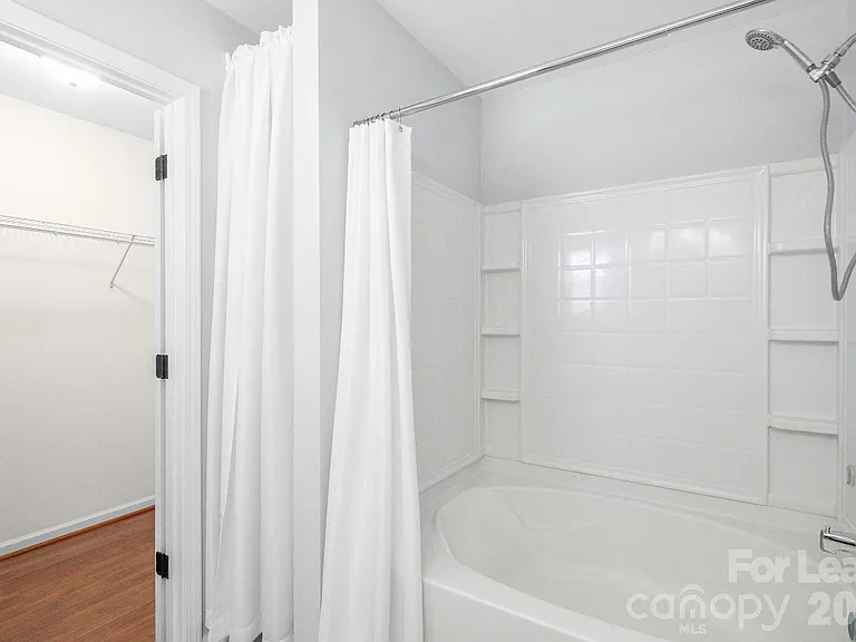 558 Calen Ln — Photo 31