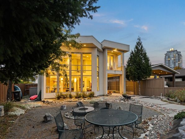 976 Manhattan Dr, Kelowna, BC V1Y 1H5