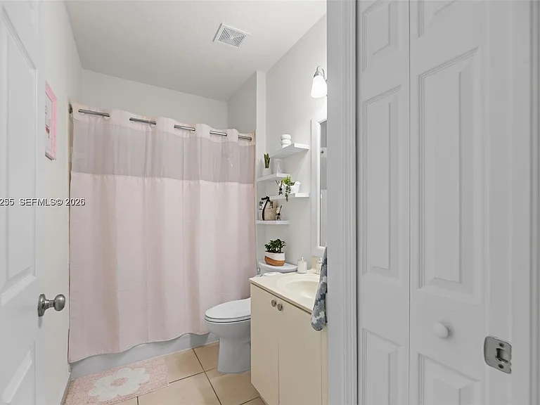 3220 NE 11th Dr #1 — Photo 9
