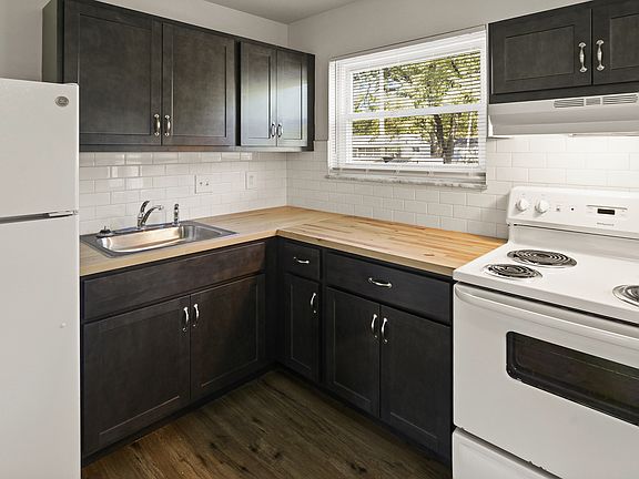 2nd image of 449 Olian Dr #453