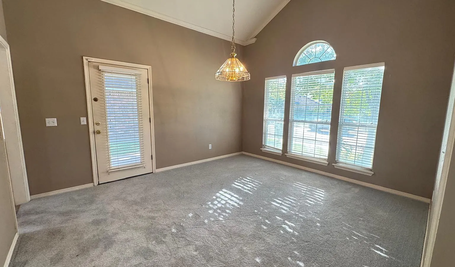 3 bed, 2166 sqft, $3,500 — Photo 4