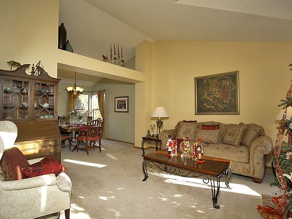 5th image of 2163 Chesapeake Ln