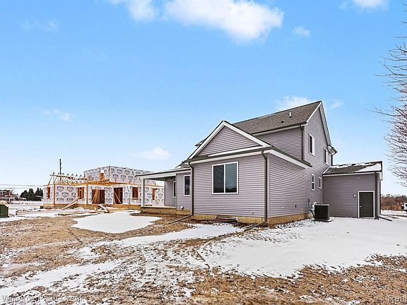 4th image of 55140 Baker Rd