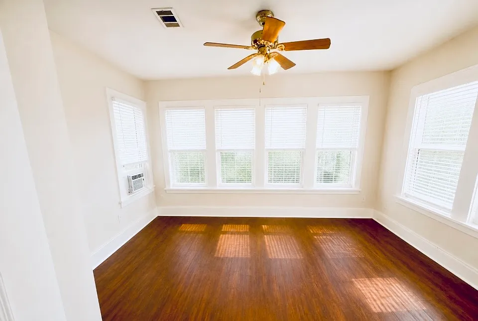 4 bed, 2.5 bath, 1734 sqft, $1,895 — Photo 2
