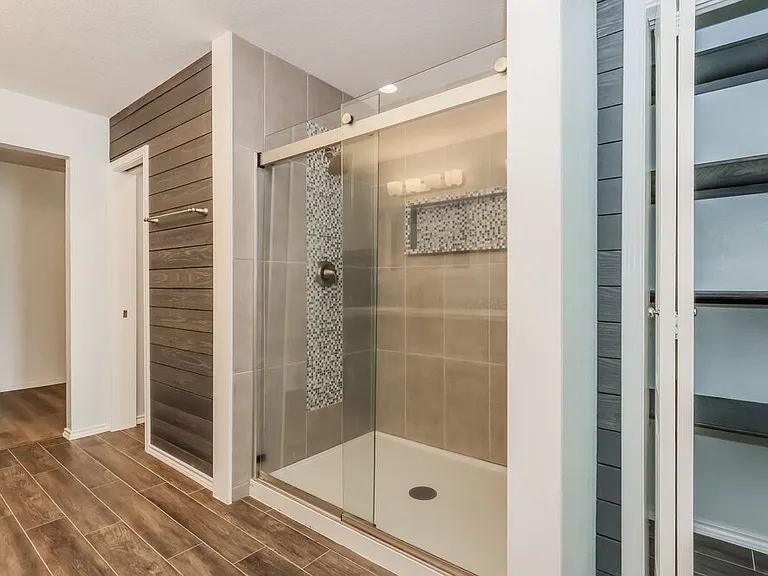 302 Falling Pine Dr — Photo 13